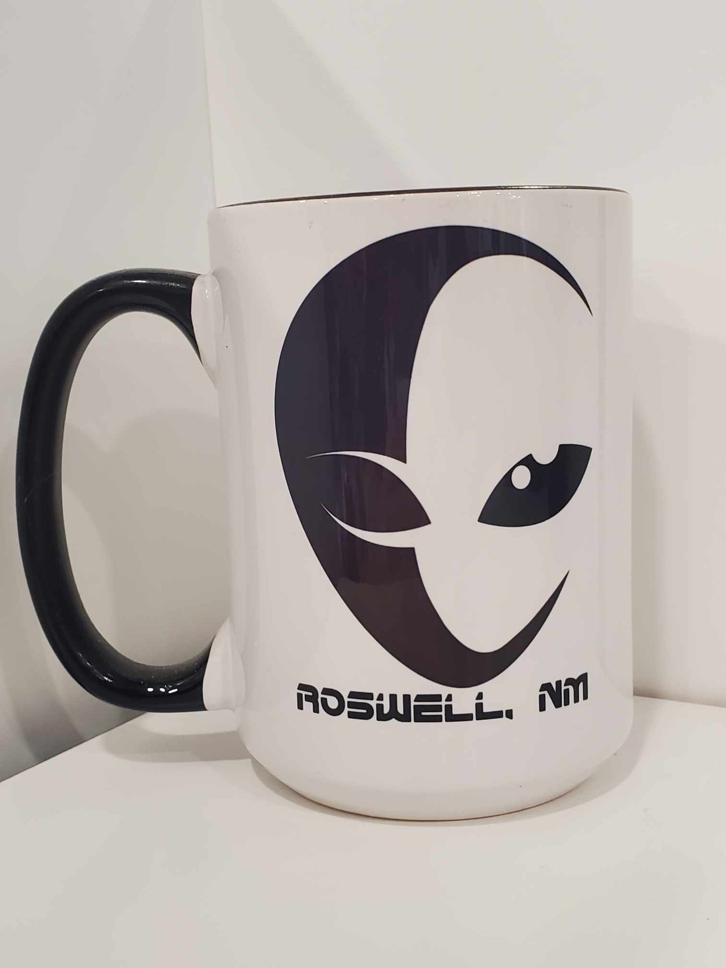 Black Alien Head Silhouette Roswell, NM 15oz Coffee Mug Black